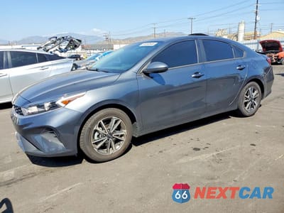 2023 KIA FORTE LXS 3KPF24AD5PE585379 - główne zdjęcie licytacji z USA - miniatura