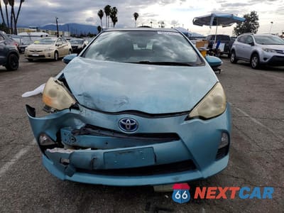 Piąte zdjęcie samochodu w środku: 2012 TOYOTA PRIUS C TWO VIN:JTDKDTB32C1029844 - miniatura