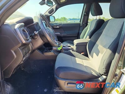 Zdjęcie 7 z 12 samochodu: 2022 TOYOTA TACOMA TRD SPORT VIN:3TMAZ5CN6NM189904 - miniatura