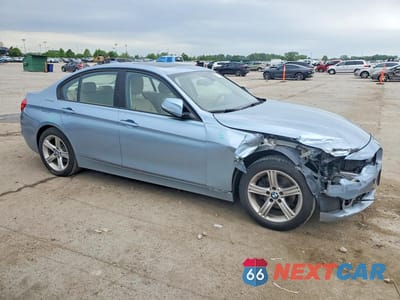 Czwarte zdjęcie samochodu z boku: 2014 BMW 320 I VIN:WBA3B1G54ENS77501 - miniatura