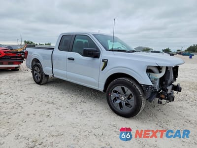 Czwarte zdjęcie samochodu z boku: 2025 FORD F150 STX VIN:1FTEX2KP4SKE74743 - miniatura