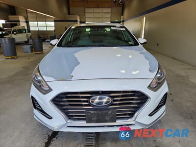 Piąte zdjęcie samochodu w środku: 2018 HYUNDAI SONATA LIMITED VIN:5NPE34AF4JH660649 - miniatura
