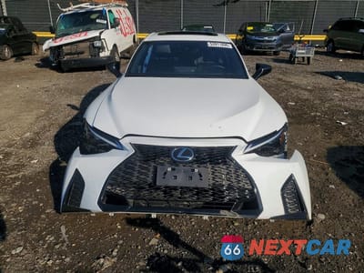 Piąte zdjęcie samochodu w środku: 2025 LEXUS IS 350 F SPORT VIN:JTHGZ1E26S5041077 - miniatura
