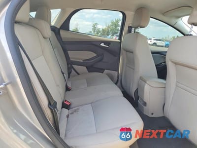 Zdjęcie 10 z 12 samochodu: 2016 FORD FOCUS SE VIN:1FADP3K25GL236896 - miniatura