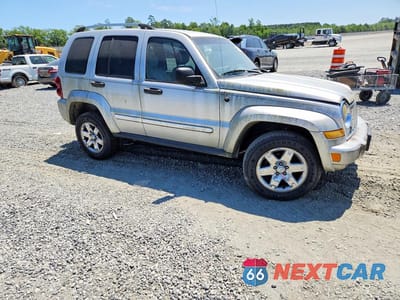 Czwarte zdjęcie samochodu z boku: 2006 JEEP LIBERTY VIN:1J4GK58K06W195531 - miniatura
