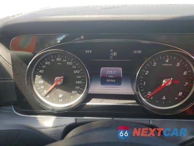 Zdjęcie 9 z 12 samochodu: 2018 MERCEDES-BENZ E 400 VIN:WDD1J6FB1JF020002 - miniatura