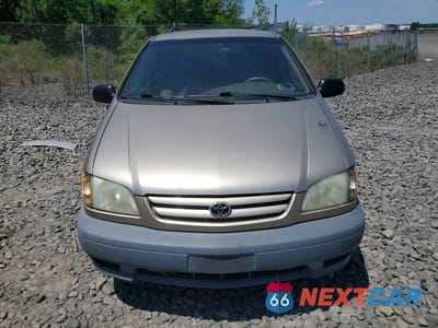 Piąte zdjęcie samochodu w środku: 2002 TOYOTA SIENNA VIN:4T3ZF19C02U489801 - miniatura