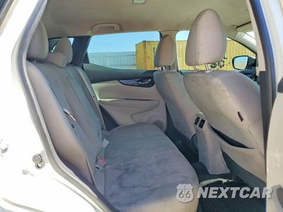 Zdjęcie 10 z 12 samochodu: 2017 NISSAN ROGUE SPORT SV VIN:JN1BJ1CP0HW009880 - miniatura