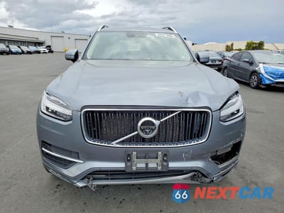 Piąte zdjęcie samochodu w środku: 2017 VOLVO XC90 T6 VIN:YV4A22PK0H1121146 - miniatura