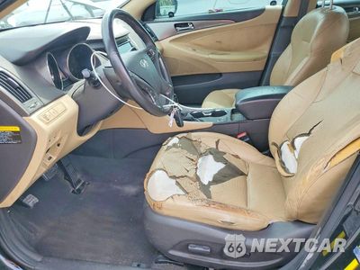 Zdjęcie 7 z 13 samochodu: 2013 HYUNDAI SONATA HYBRID VIN:KMHEC4A44DA084129 - miniatura