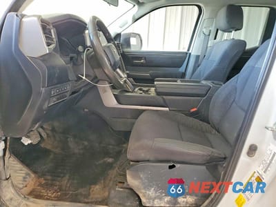 Zdjęcie 7 z 12 samochodu: 2022 TOYOTA TUNDRA SR5 VIN:5TFLA5DA0NX049093 - miniatura