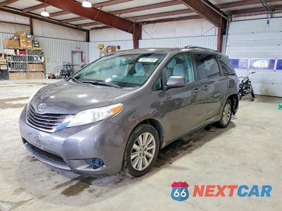 2017 TOYOTA SIENNA LE 5TDJZ3DCXHS163747 - główne zdjęcie licytacji z USA - miniatura