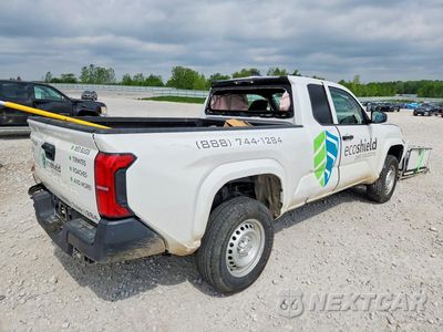Trzecie zdjęcie samochodu z tyłu: 2025 TOYOTA TACOMA SR VIN:3TYJDAHN3ST027115 - miniatura