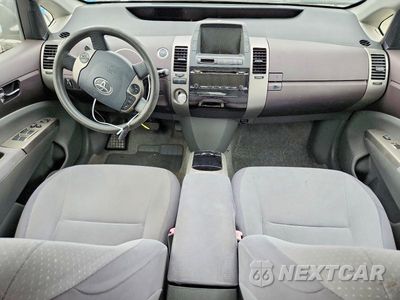 Zdjęcie 8 z 13 samochodu: 2005 TOYOTA PRIUS BASE VIN:JTDKB20U553090981 - miniatura