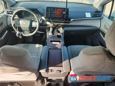 Zdjęcie 8 z 13 samochodu: 2022 TOYOTA SIENNA LE VIN:5TDKRKEC5NS116828 - miniatura