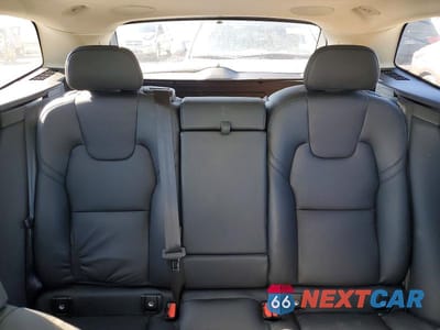 Zdjęcie 10 z 14 samochodu: 2023 VOLVO XC60 PLUS VIN:YV4L12RNXP1376288 - miniatura