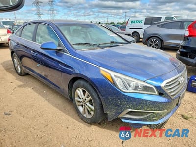 Czwarte zdjęcie samochodu z boku: 2016 HYUNDAI SONATA SE VIN:5NPE24AF6GH281874 - miniatura