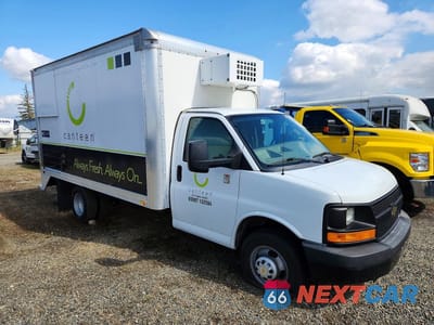 Czwarte zdjęcie samochodu z boku: 2016 CHEVROLET EXPRESS G4500 VIN:1GB6GUCG3G1209148 - miniatura