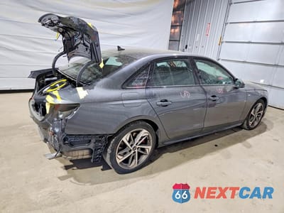 Trzecie zdjęcie samochodu z tyłu: 2023 AUDI A4 PREMIUM PLUS 45 VIN:WAUEAAF45PN021875 - miniatura