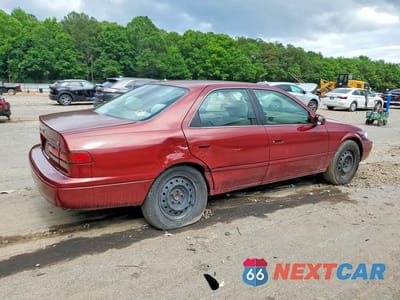 Trzecie zdjęcie samochodu z tyłu: 1999 TOYOTA CAMRY LE VIN:4T1BG22K2XU616604 - miniatura