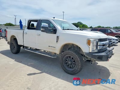 Czwarte zdjęcie samochodu z boku: 2019 FORD F250 SUPER DUTY VIN:1FT7W2BT3KEC80048 - miniatura