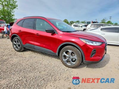 Czwarte zdjęcie samochodu z boku: 2025 FORD ESCAPE ST LINE VIN:1FMCU9MN6SUA05688 - miniatura