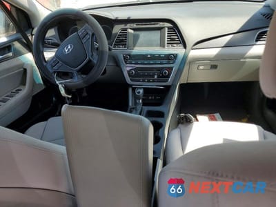 Zdjęcie 8 z 12 samochodu: 2017 HYUNDAI SONATA SPORT VIN:5NPE34AF2HH539712 - miniatura