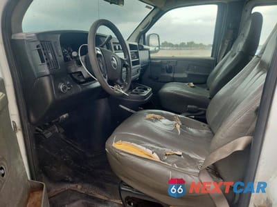 Zdjęcie 7 z 13 samochodu: 2009 GMC SAVANA G1500 VIN:1GTFG15X191119541 - miniatura
