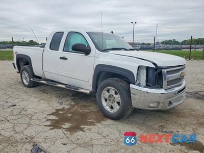 Czwarte zdjęcie samochodu z boku: 2013 CHEVROLET SILVERADO VIN:1GCRKSE78DZ153424 - miniatura