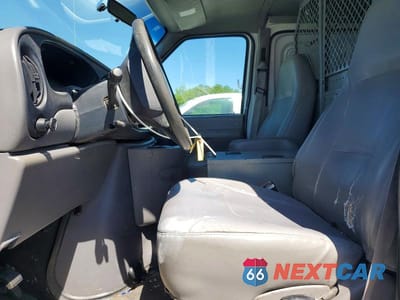 Zdjęcie 7 z 13 samochodu: 2002 FORD ECONOLINE E250 VAN VIN:1FTNS24L82HA88557 - miniatura