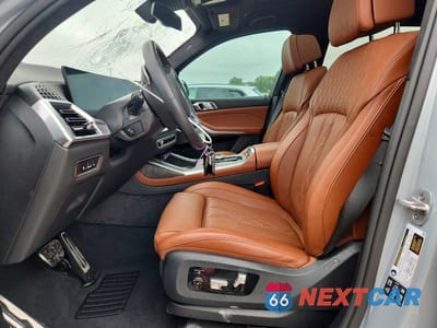 Zdjęcie 7 z 13 samochodu: 2026 BMW X7 M60I VIN:5UX33EM03T9098418 - miniatura