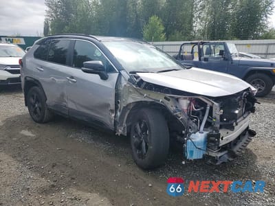 Czwarte zdjęcie samochodu z boku: 2020 TOYOTA RAV4 XSE VIN:4T3EWRFV2LU003977 - miniatura