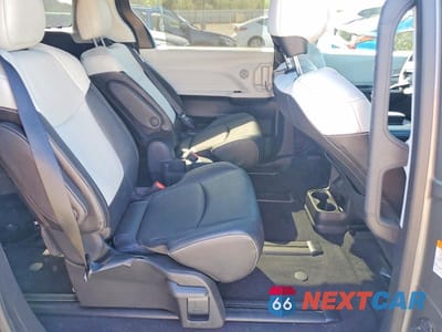 Zdjęcie 11 z 13 samochodu: 2026 TOYOTA SIENNA XSE VIN:5TDXSKFC9TS232538 - miniatura