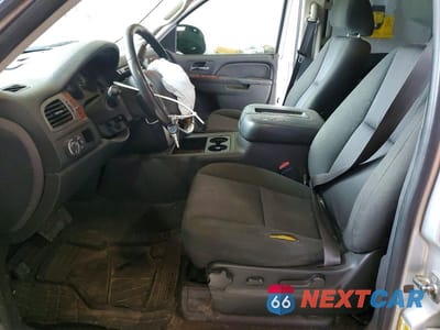 Zdjęcie 7 z 13 samochodu: 2011 GMC YUKON SLE VIN:1GKS1AE04BR394903 - miniatura