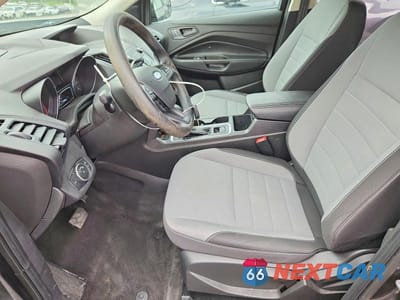 Zdjęcie 7 z 13 samochodu: 2019 FORD ESCAPE S VIN:1FMCU0F78KUA90799 - miniatura