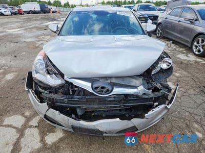 Piąte zdjęcie samochodu w środku: 2016 HYUNDAI VELOSTER BASE VIN:KMHTC6AD9GU271291 - miniatura