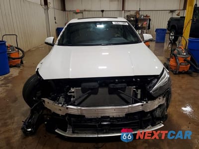 Piąte zdjęcie samochodu w środku: 2022 BMW 228XI VIN:WBA73AK08N7K40739 - miniatura