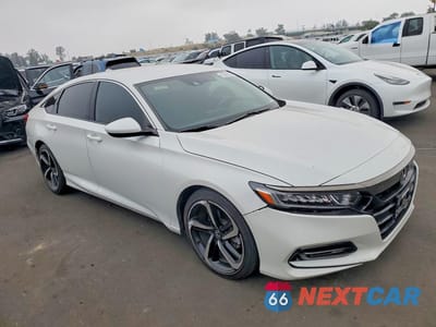 Czwarte zdjęcie samochodu z boku: 2018 HONDA ACCORD SPORT VIN:1HGCV1F38JA048154 - miniatura