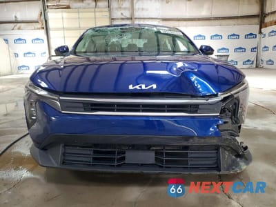 Piąte zdjęcie samochodu w środku: 2025 KIA K4 LXS VIN:3KPFT4DE1SE037907 - miniatura