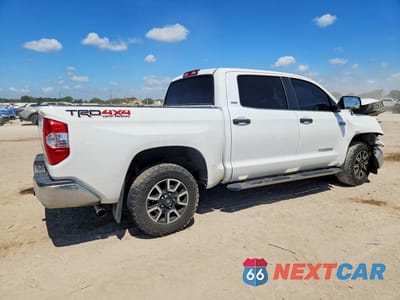 Trzecie zdjęcie samochodu z tyłu: 2017 TOYOTA TUNDRA SR5 VIN:5TFDW5F10HX659860 - miniatura