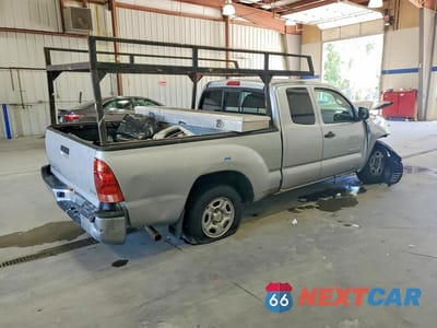 Trzecie zdjęcie samochodu z tyłu: 2011 TOYOTA TACOMA ACCESS CAB VIN:5TFTX4CNXBX008642 - miniatura
