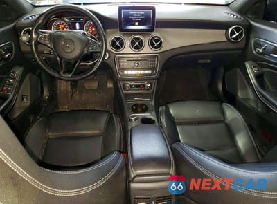Zdjęcie 8 z 12 samochodu: 2019 MERCEDES-BENZ CLA 250 4MATIC VIN:WDDSJ4GB6KN719348 - miniatura