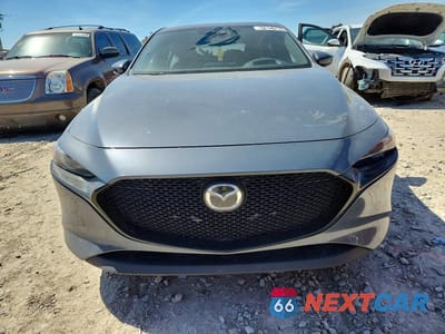 Piąte zdjęcie samochodu w środku: 2022 MAZDA 3 PREMIUM VIN:JM1BPBML6N1504008 - miniatura