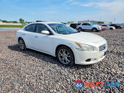 Czwarte zdjęcie samochodu z boku: 2012 NISSAN MAXIMA 3.5 S VIN:1N4AA5AP1CC859889 - miniatura