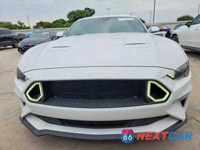 Piąte zdjęcie samochodu w środku: 2022 FORD MUSTANG GT VIN:1FA6P8CF8N5136302 - miniatura
