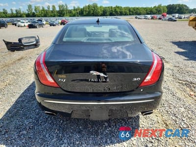 Zdjęcie 6 z 13 samochodu: 2013 JAGUAR XJ VIN:SAJWA1C71D8V44554 - miniatura