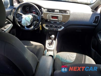 Zdjęcie 8 z 12 samochodu: 2016 KIA RIO EX VIN:KNADN4A34G6680590 - miniatura