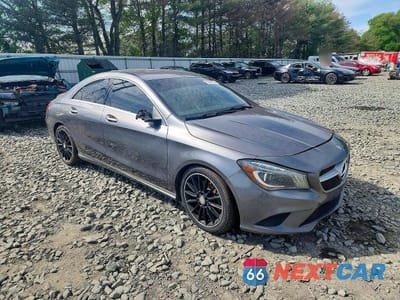Czwarte zdjęcie samochodu z boku: 2014 MERCEDES-BENZ CLA 250 4MATIC VIN:WDDSJ4GBXEN154882 - miniatura