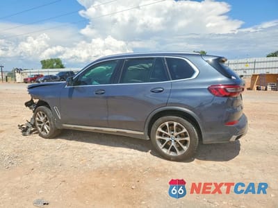 Drugie zdjęcie samochodu z przodu: 2021 BMW X5 XDRIVE40I VIN:5UXCR6C04M9E78636 - miniatura