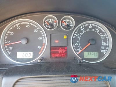 Zdjęcie 9 z 12 samochodu: 2001 VOLKSWAGEN PASSAT GLX 4MOTION VIN:WVWTH63B71P269417 - miniatura